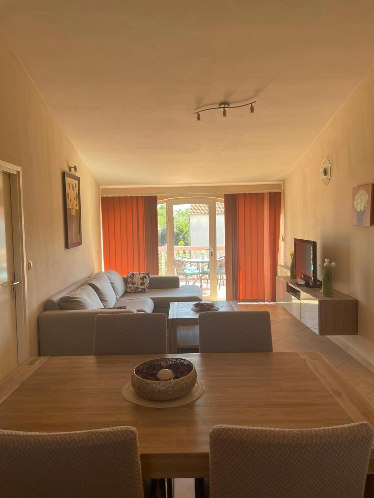 Neli Apartman Polaca